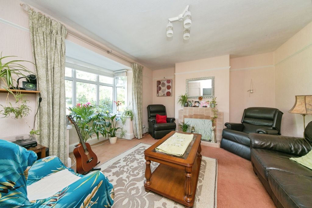 Property photo 2 of 21 Pbox-Img.Jpg