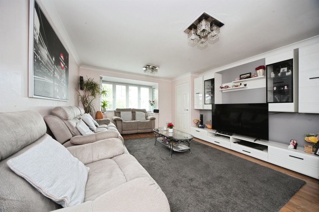Property photo 2 of 14