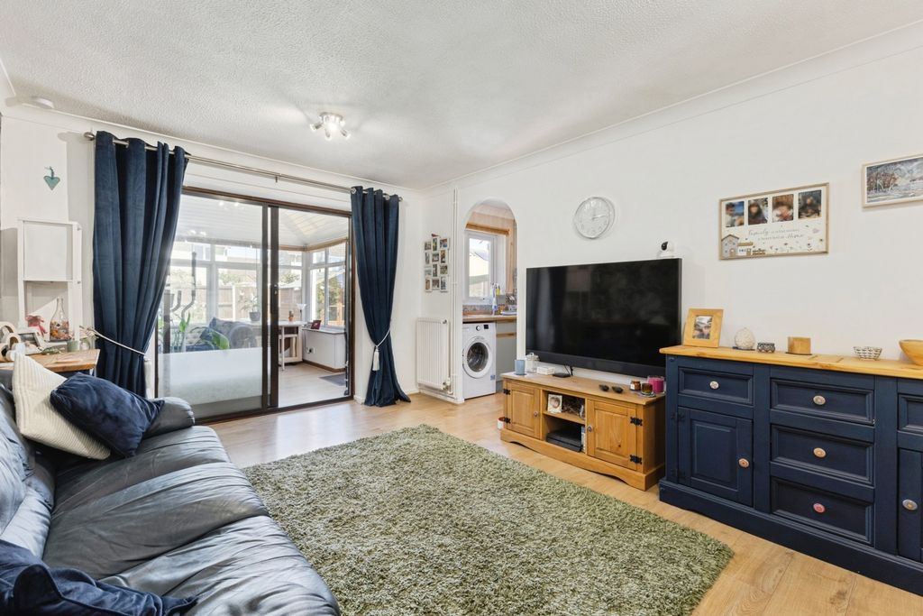 Property photo 3 of 15 Pbox-Img.Jpg