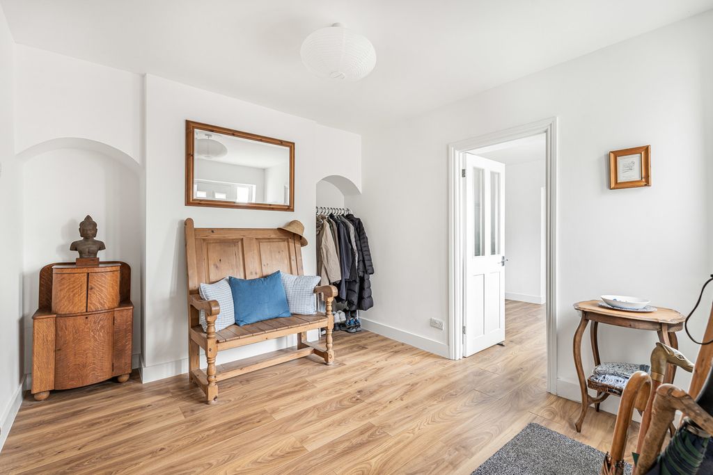 Property photo 3 of 20 15_84471