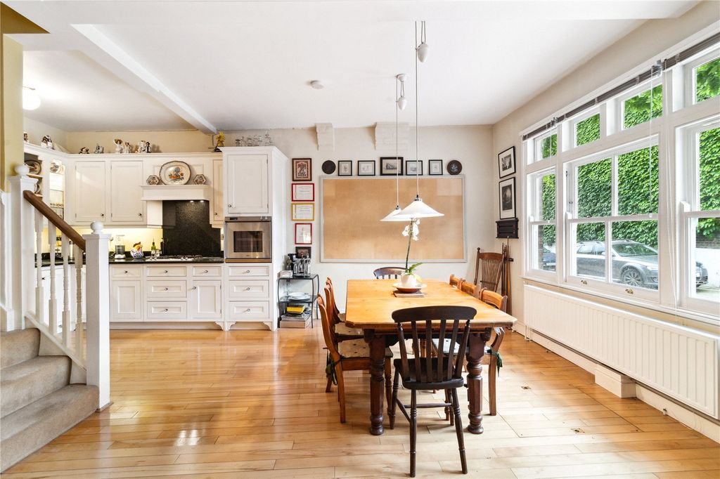 Property photo 3 of 15 Dining Area