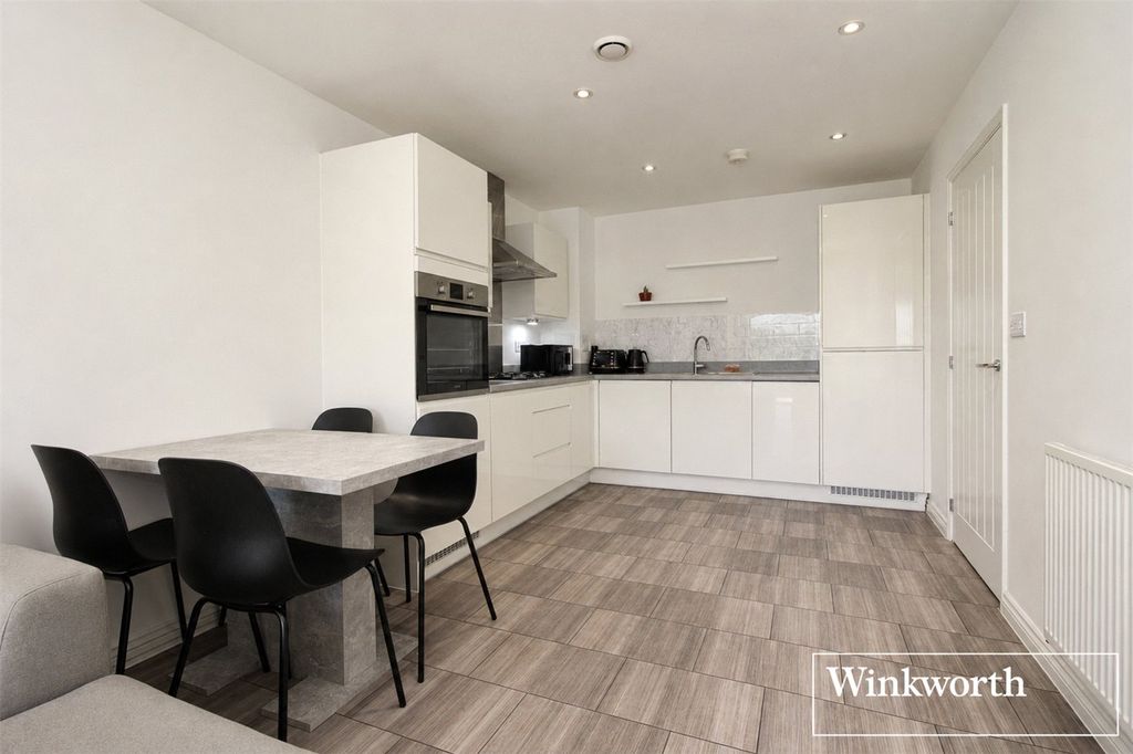 Property photo 3 of 10 Picture No. 05