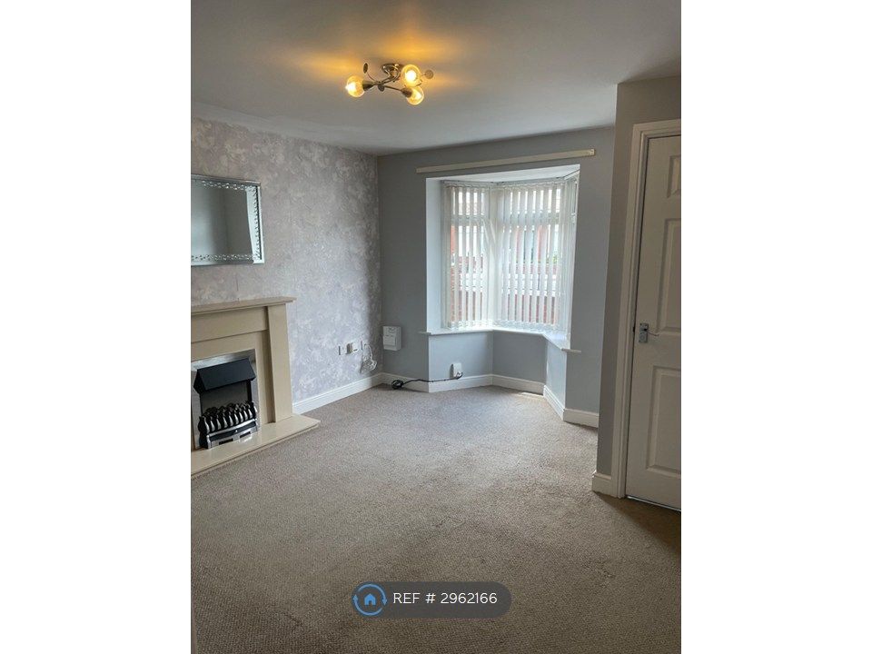 Property photo 3 of 14 Front Room