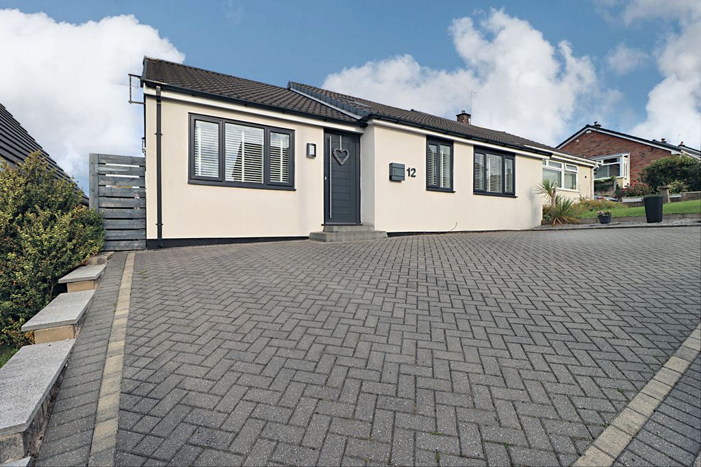 Property photo 1 of 27