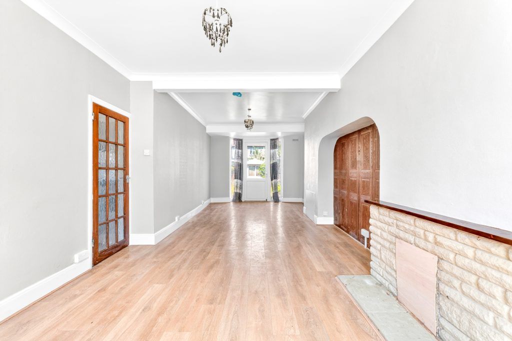 Property photo 3 of 13