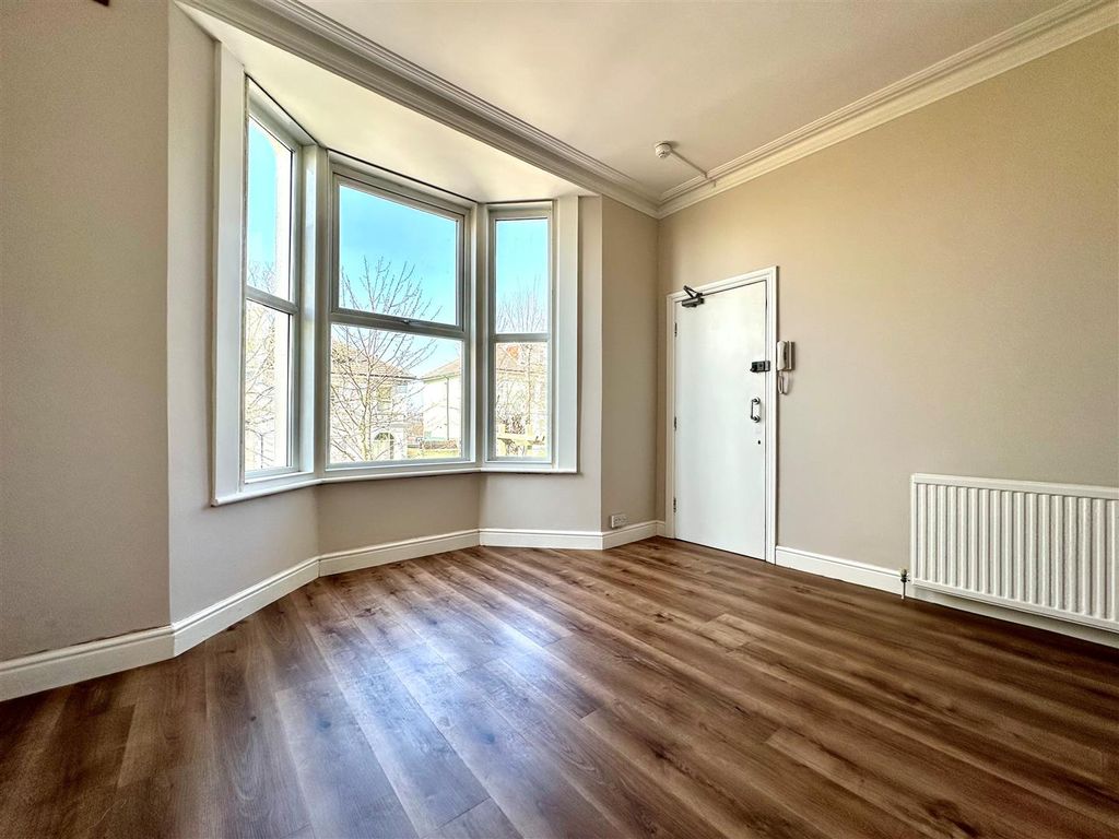 Property photo 3 of 15 114.Jpg