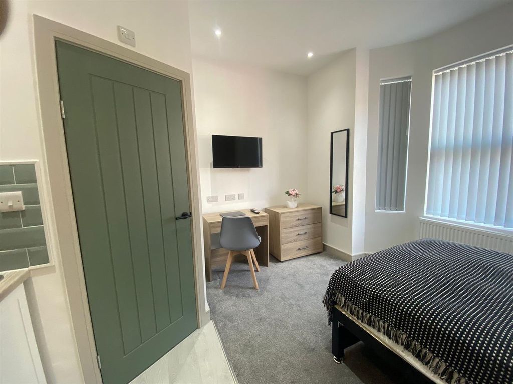 Property photo 2 of 4
