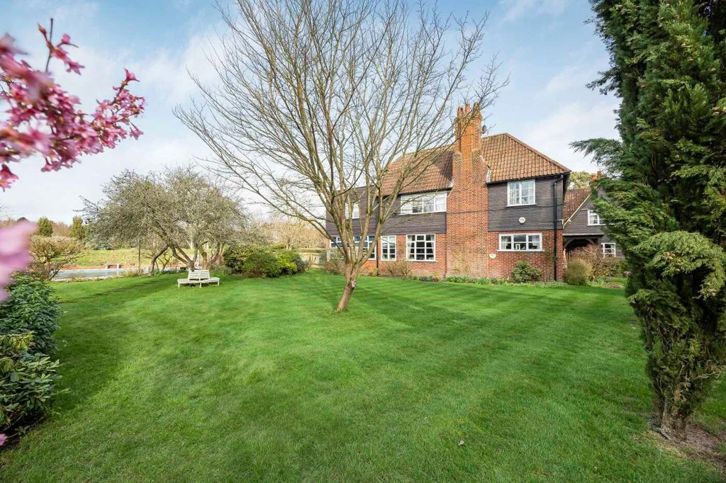 Property photo 1 of 39 Image