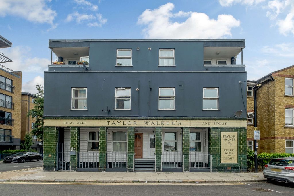 Property photo 1 of 7 8473759-Exterior01-800