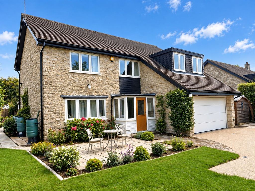 Property photo 1 of 12 Willow House.Jpg