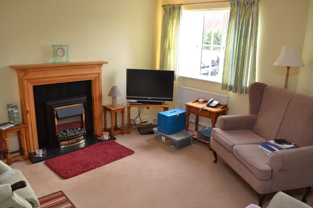 Property photo 3 of 12 Living Room