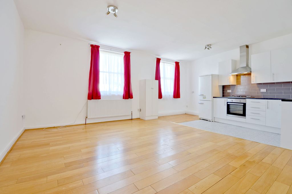 Property photo 2 of 11