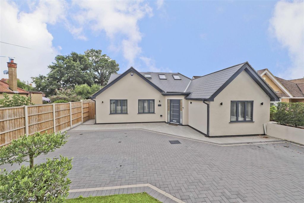 Property photo 1 of 35