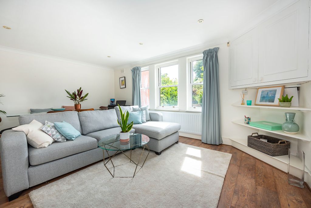 Property photo 2 of 10