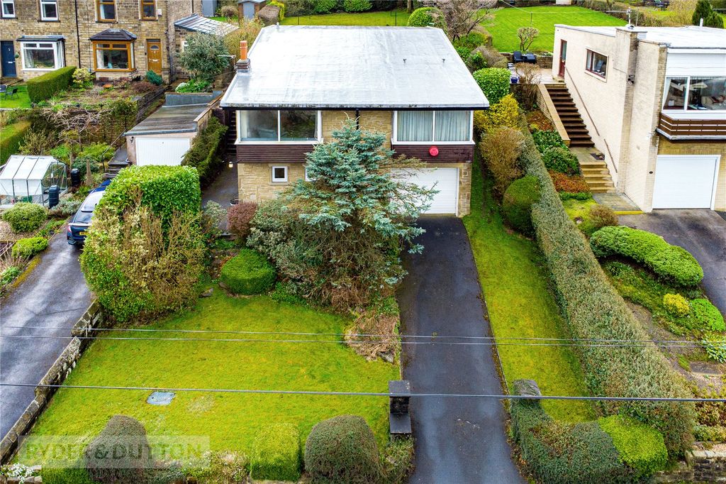 Property photo 2 of 24 Front