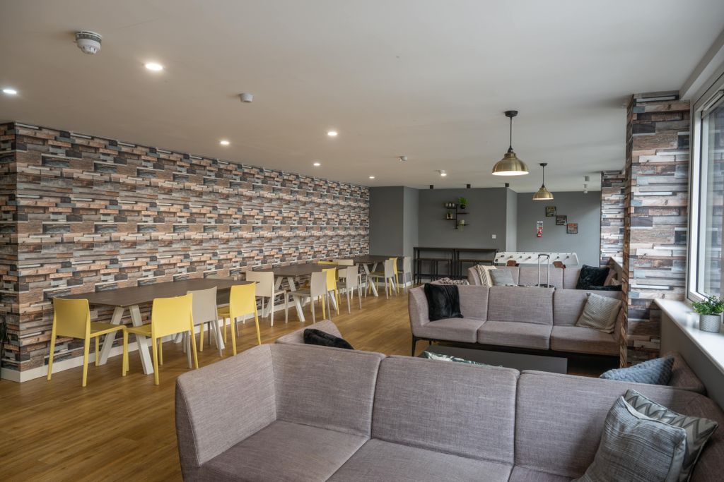 Property photo 3 of 20