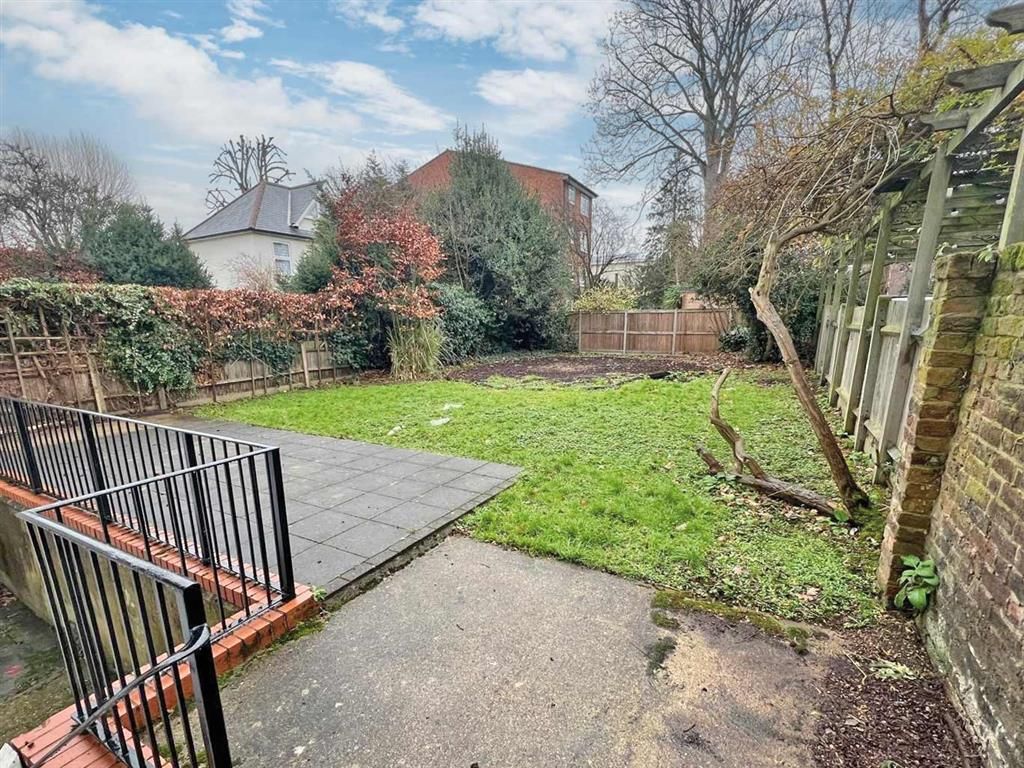 Property photo 3 of 8