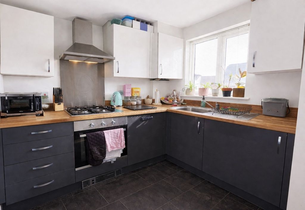 Property photo 2 of 11 Picture 2