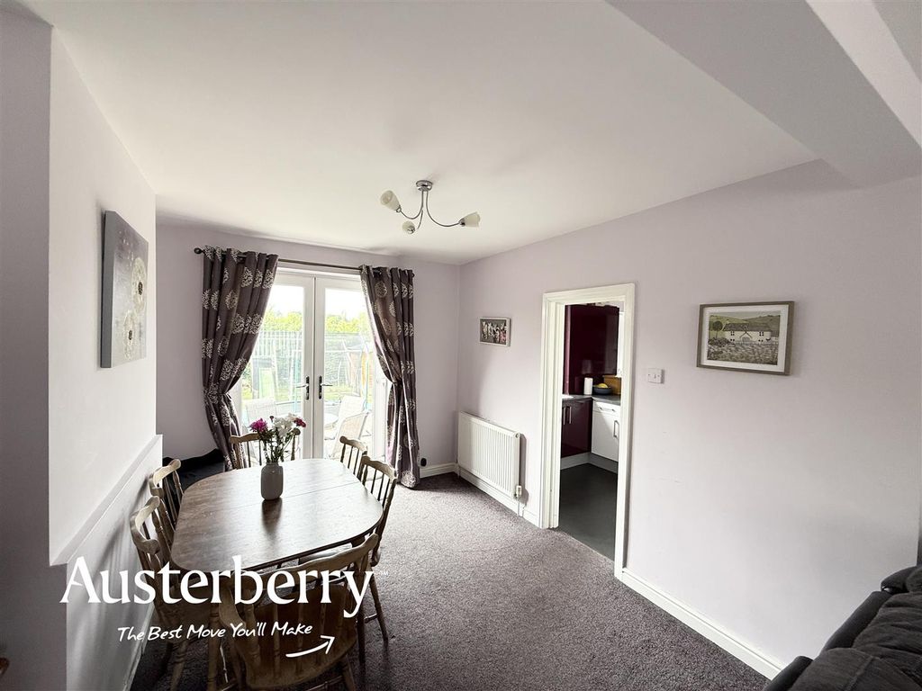 Property photo 3 of 17 Img_9447.Jpg