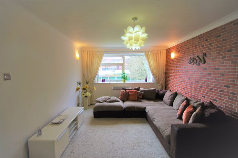 Property photo 2 of 7 Photo 4