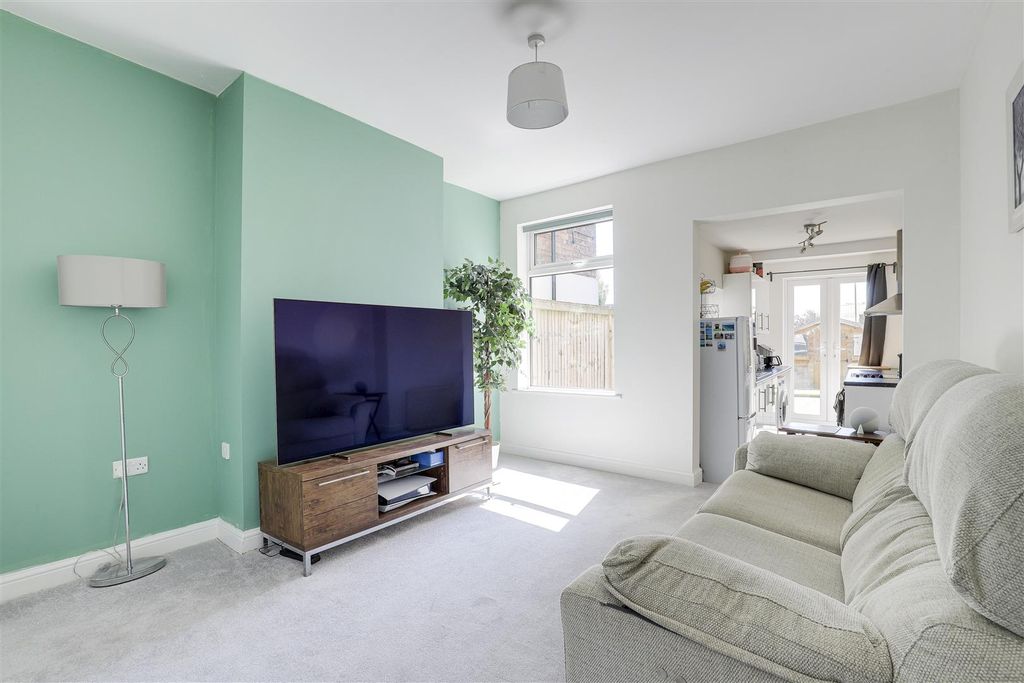 Property photo 2 of 17 8507.Jpg