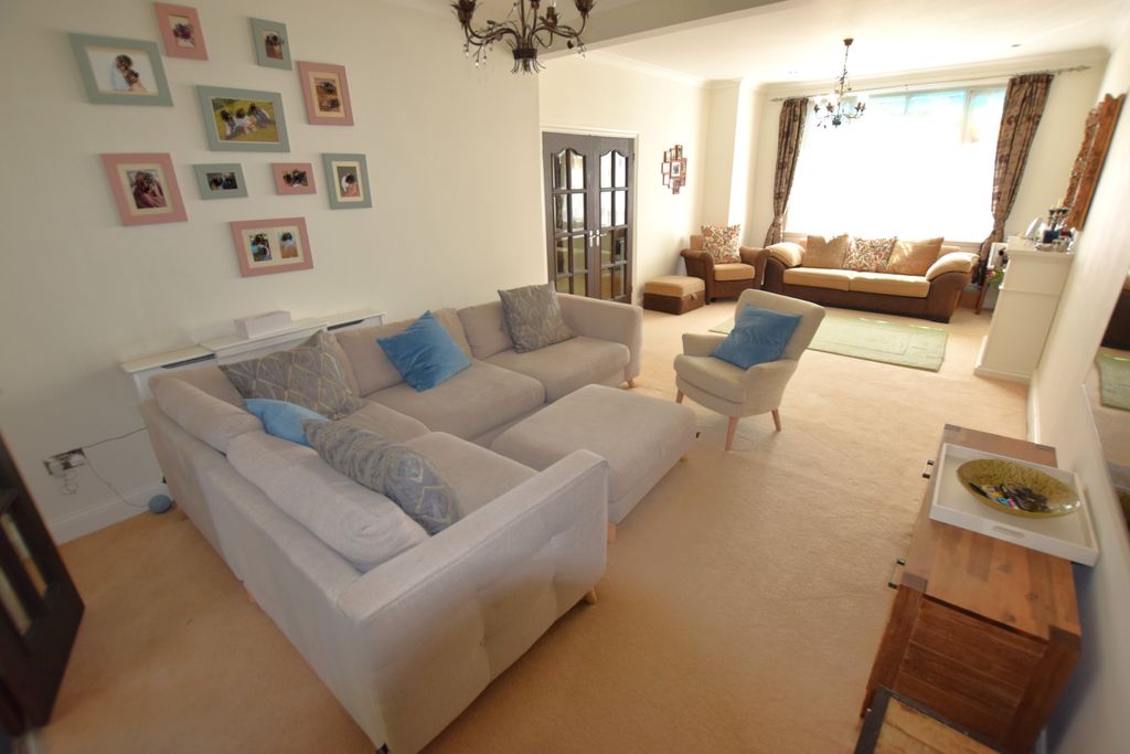 Property photo 3 of 21