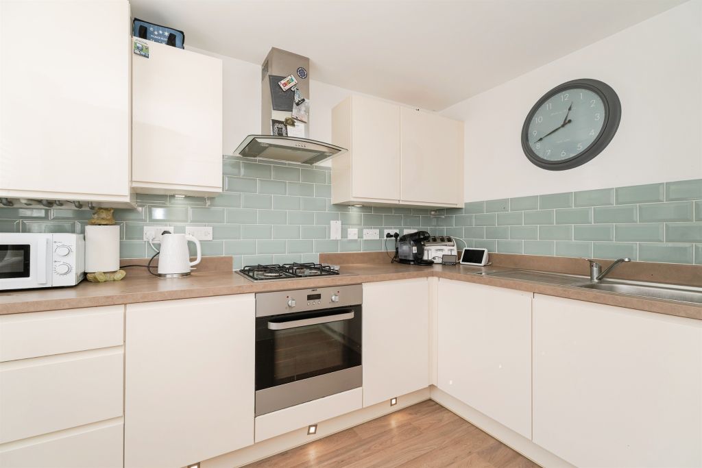 Property photo 2 of 17