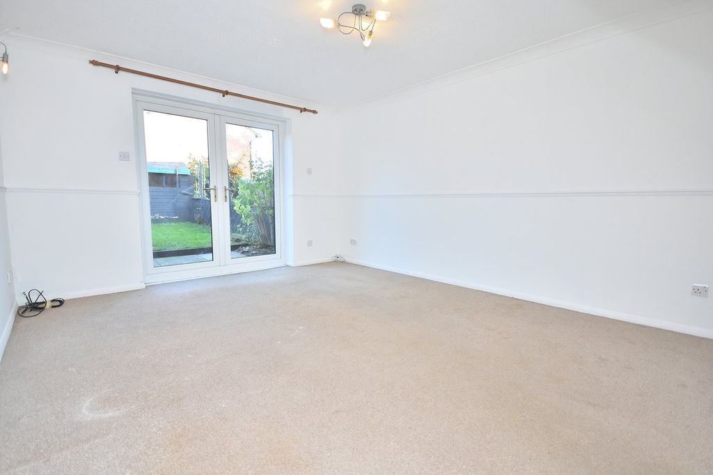 Property photo 3 of 8