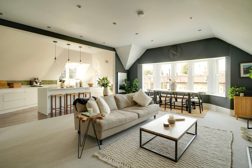 Property photo 1 of 19 Sitting Room/Kitchen