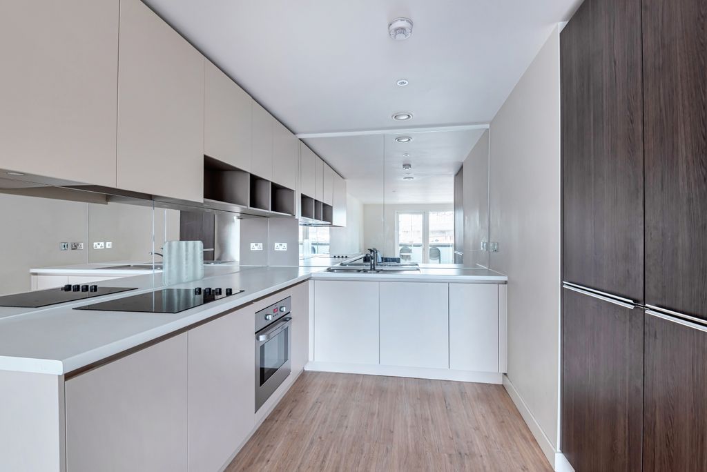 Property photo 3 of 13 Kitchen