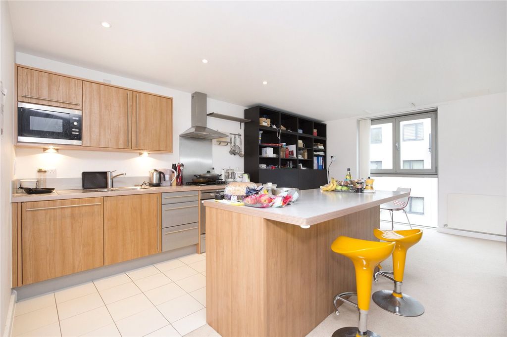 Property photo 2 of 9 Picture No. 12