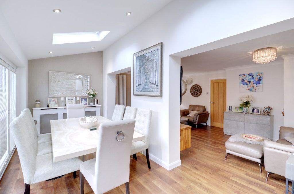 Property photo 3 of 26