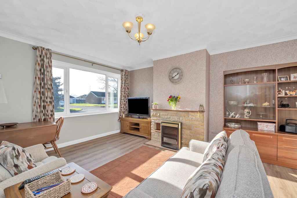 Property photo 3 of 20 Sitting Room