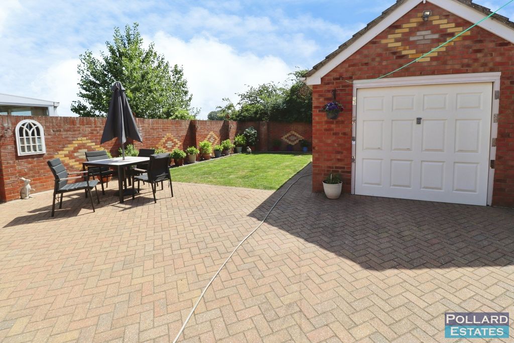 Property photo 2 of 17 Pbox-Img.Jpg