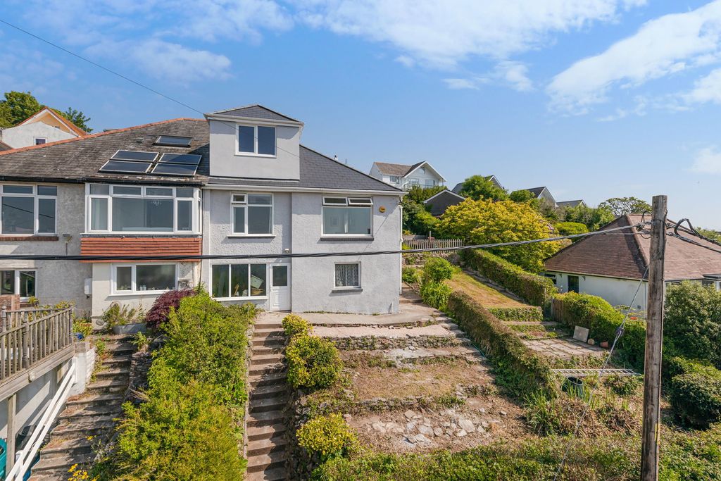 Property photo 1 of 27