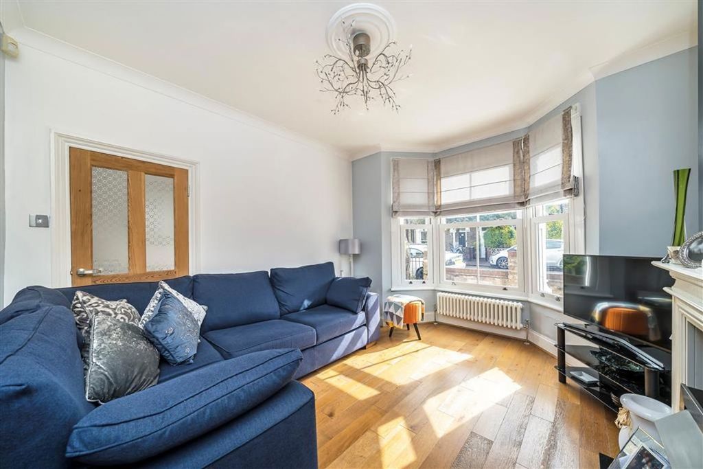 Property photo 2 of 12