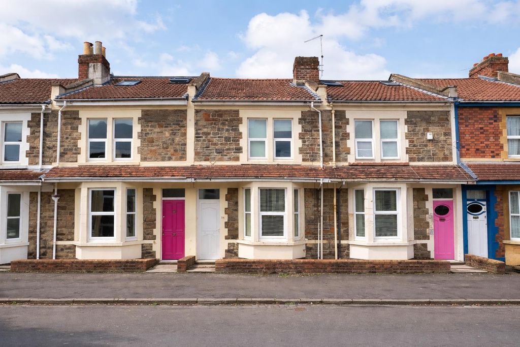 Property photo 2 of 24 EE4Ecb00-C0B2-46C4-B6EE-18934994883E.Png