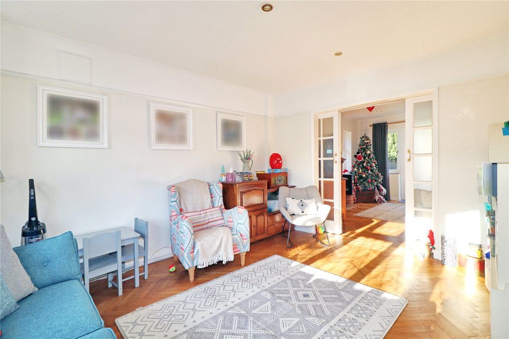 Property photo 2 of 19 Picture No. 54