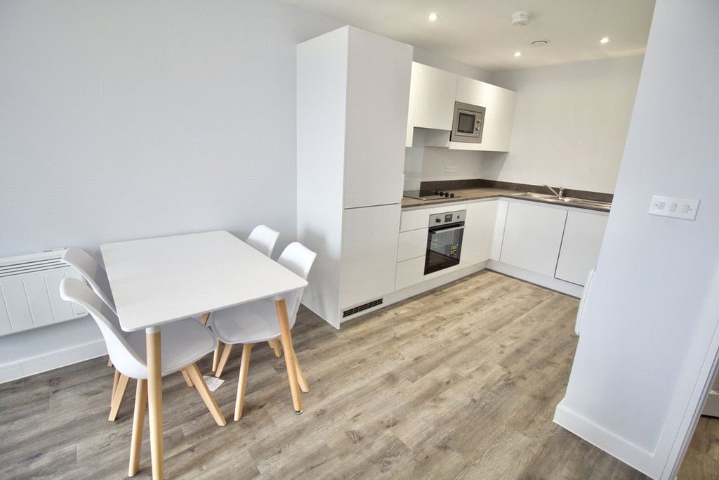 Property photo 2 of 11 Lounge