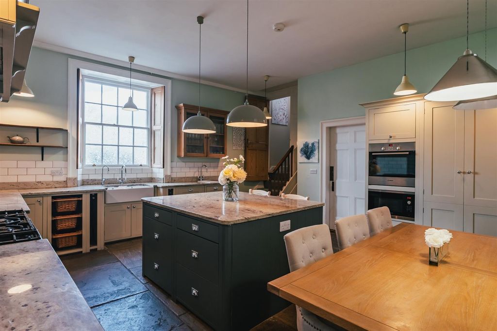 Property photo 3 of 53 Breakfast Kitchen