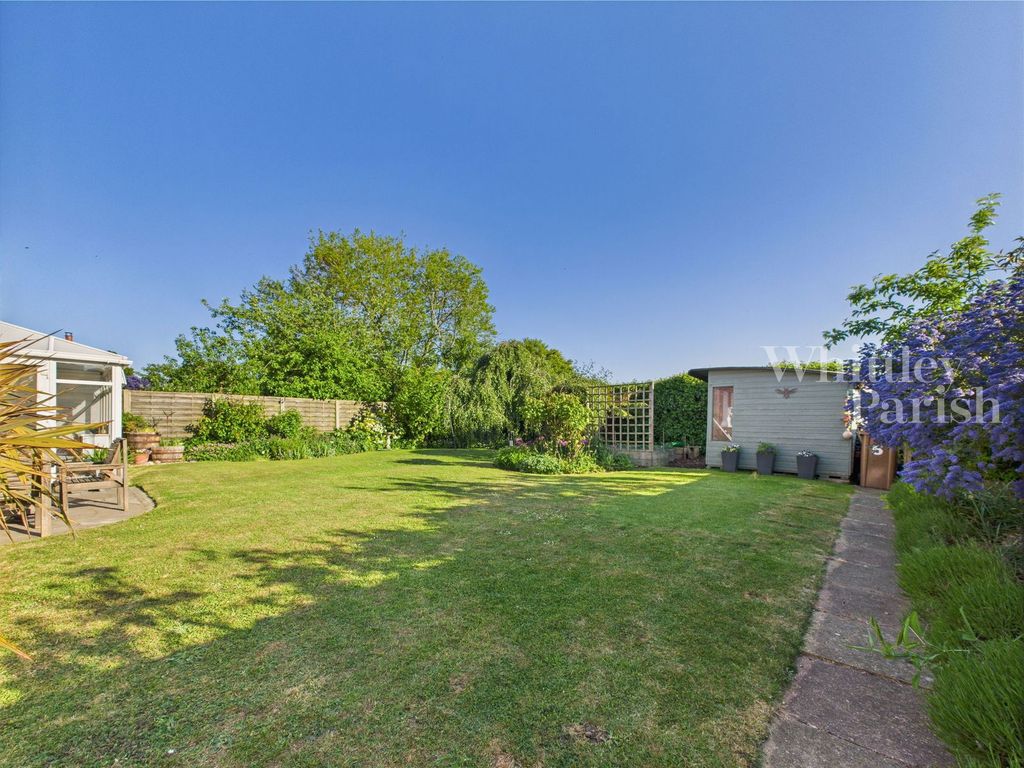 Property photo 2 of 23