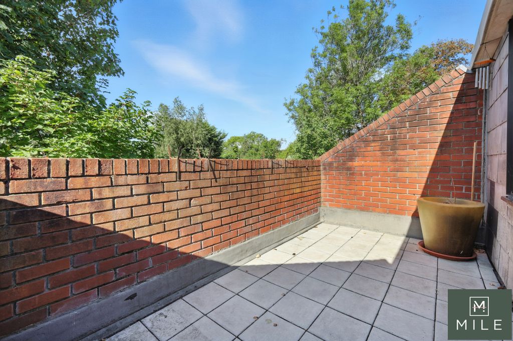 Property photo 2 of 7 Img_9058