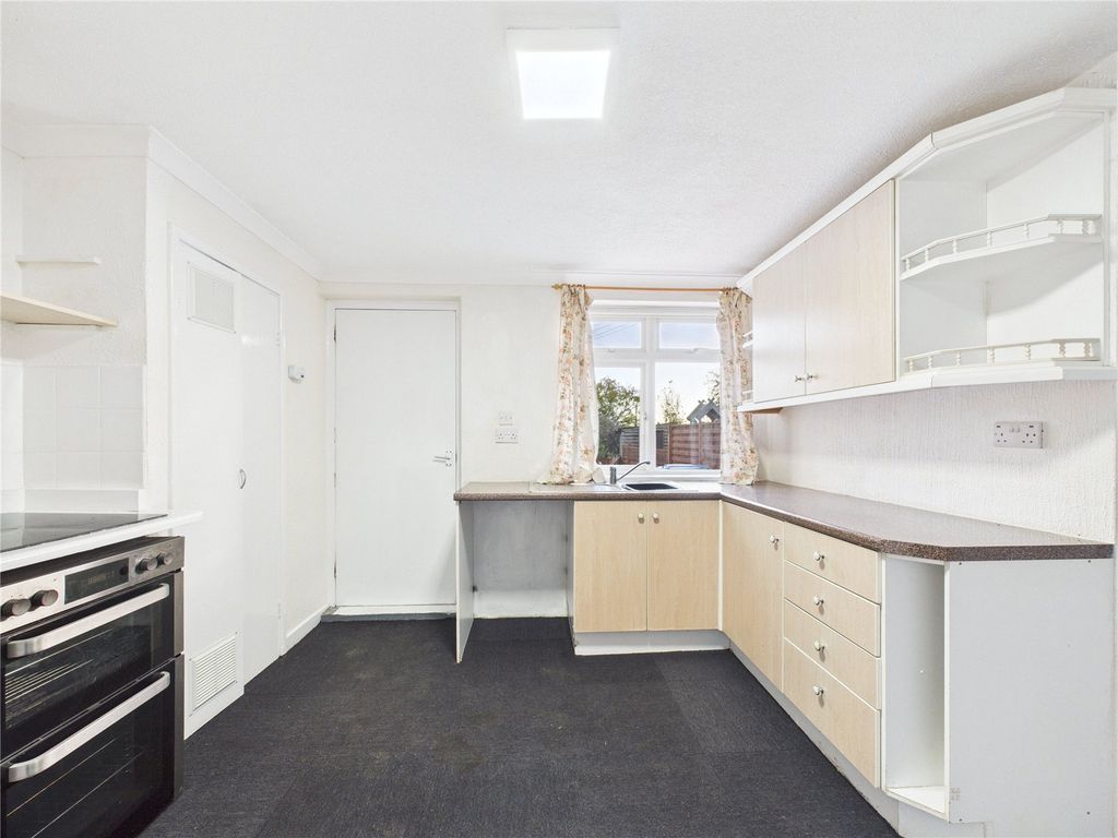 Property photo 3 of 9 3 - Picture No. 03