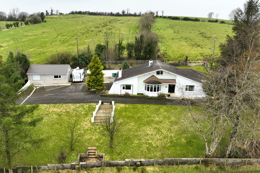 Property photo 1 of 31