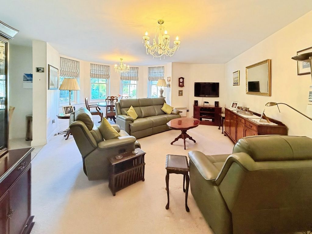 Property photo 3 of 21 Picture No. 23