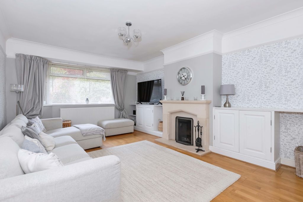 Property photo 3 of 38 Hillwiew Road_28