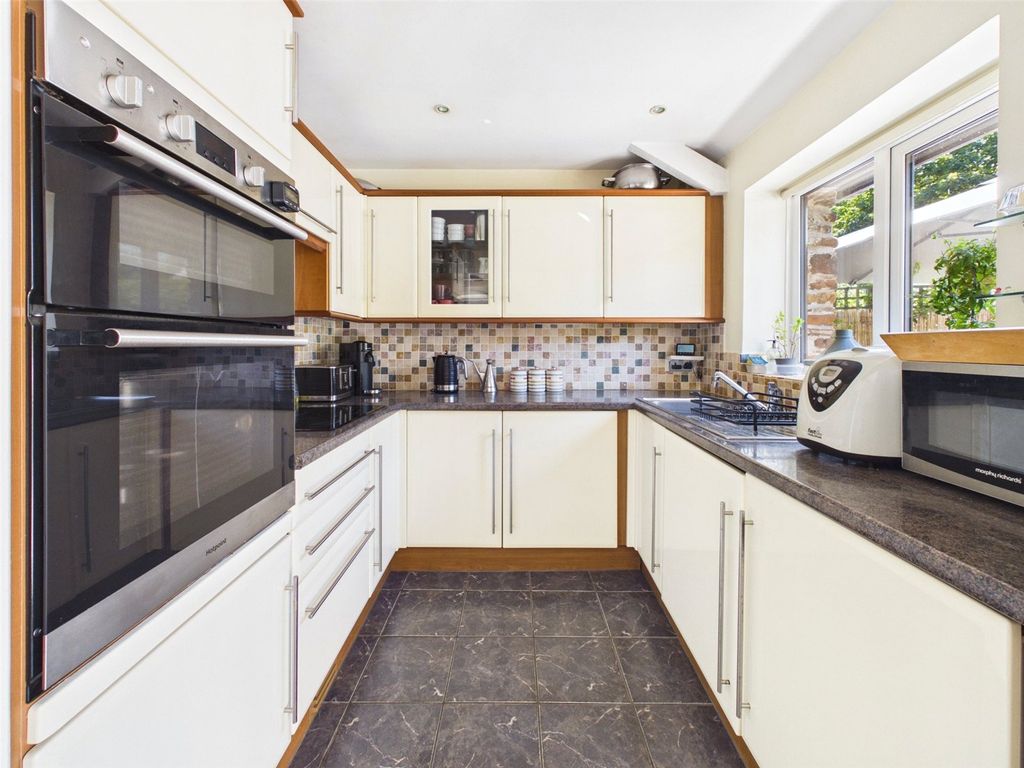 Property photo 2 of 29 Picture No. 05