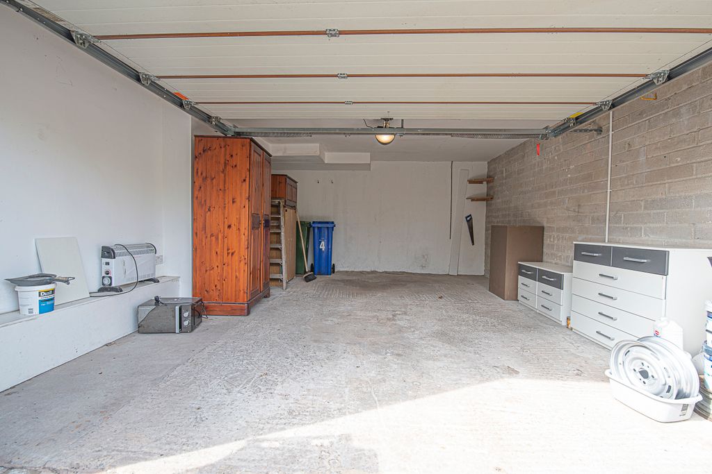 Property photo 3 of 17 Photo 25