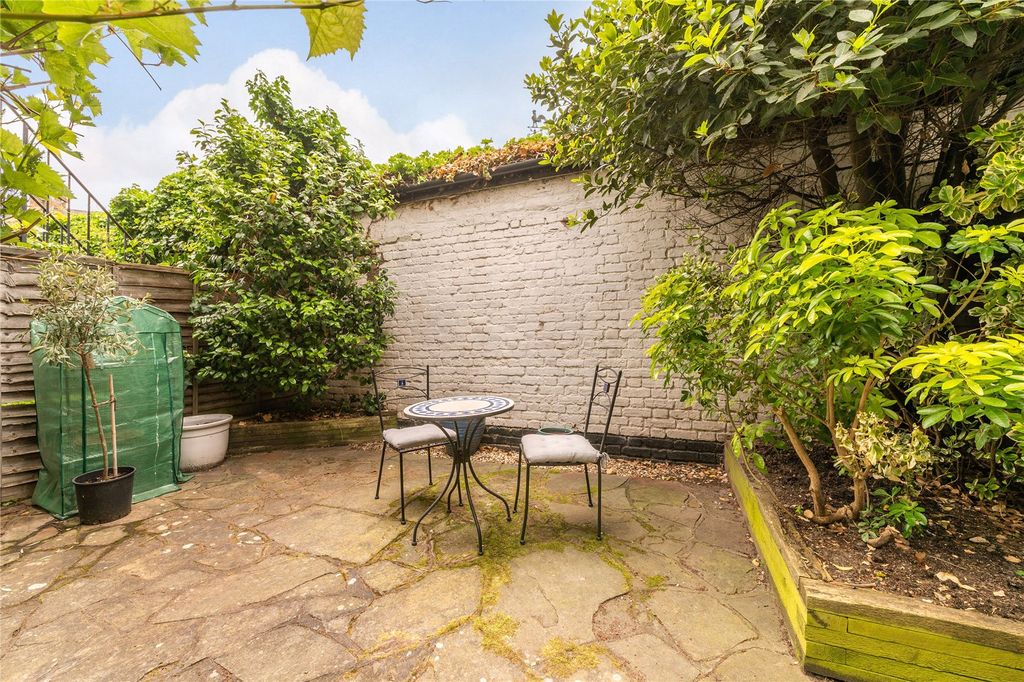 Property photo 3 of 13