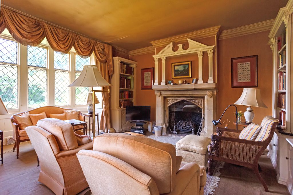 Property photo 3 of 16 Reception Room